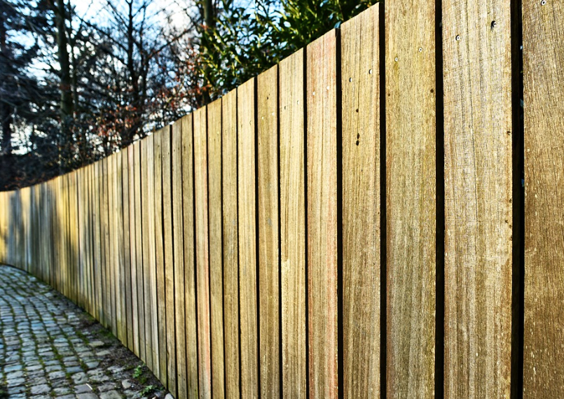 this is a picture of Roseville douglas fir fence