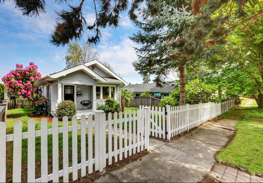 this image shows residential fencing in Roseville, California